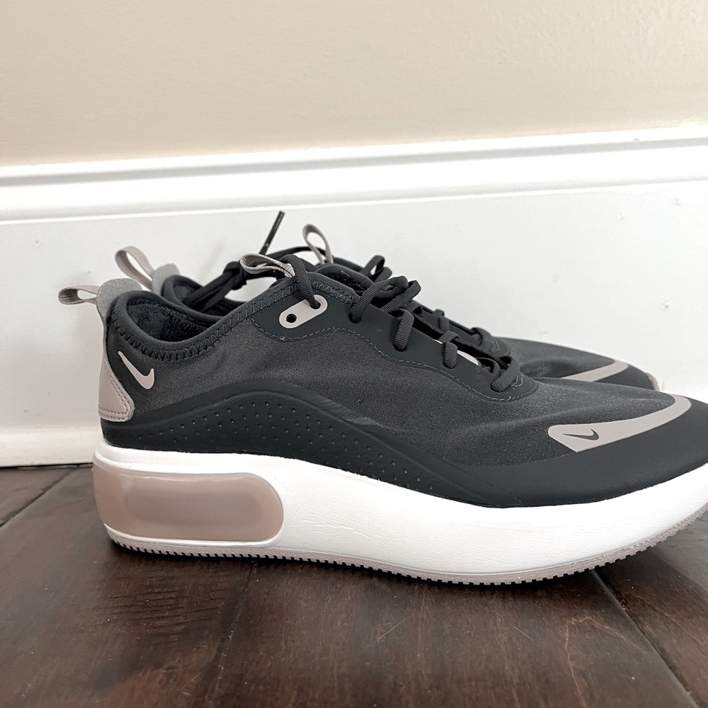 Nike air max dia.